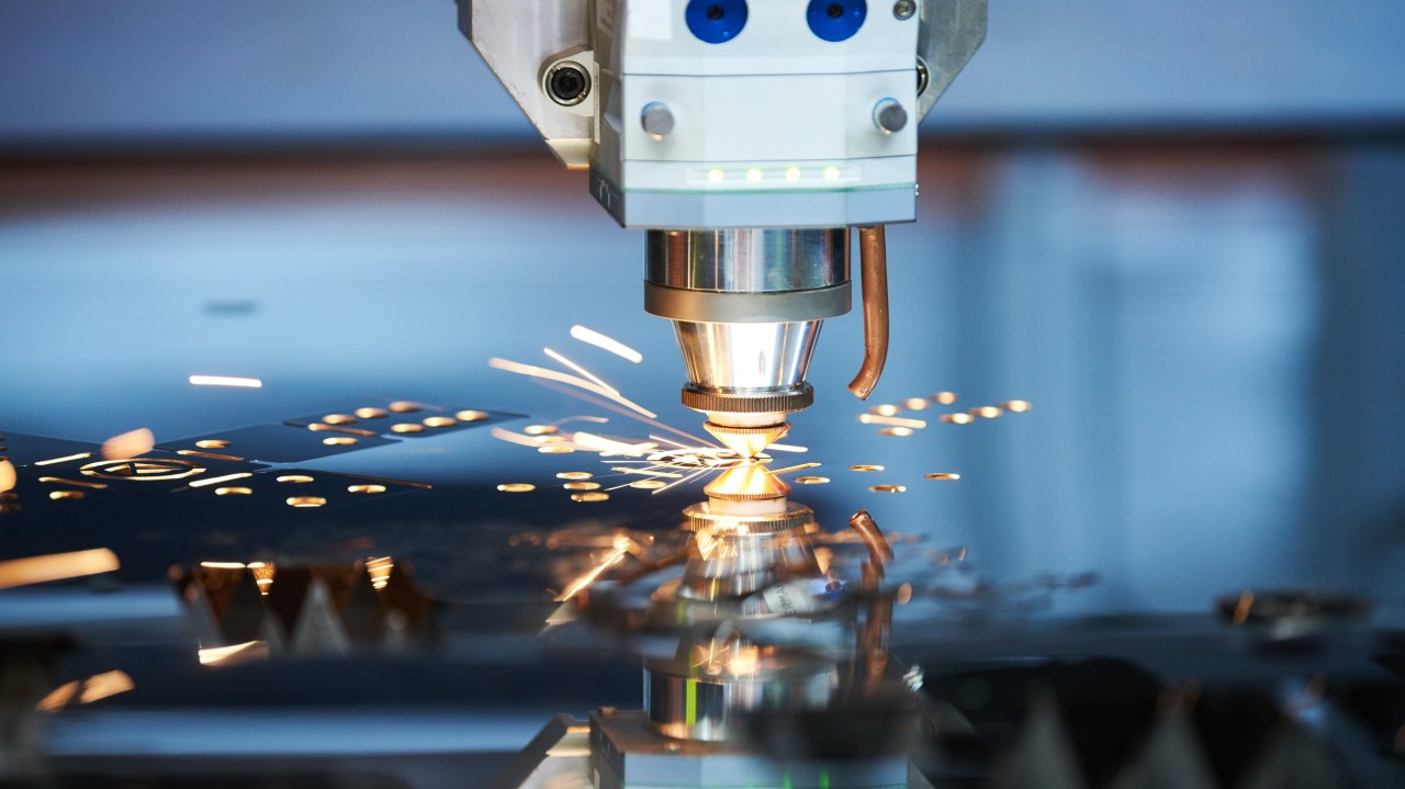 Dynaaminen tarkennuksen kompensointi avaa tien huipputehon suorituskykyyn